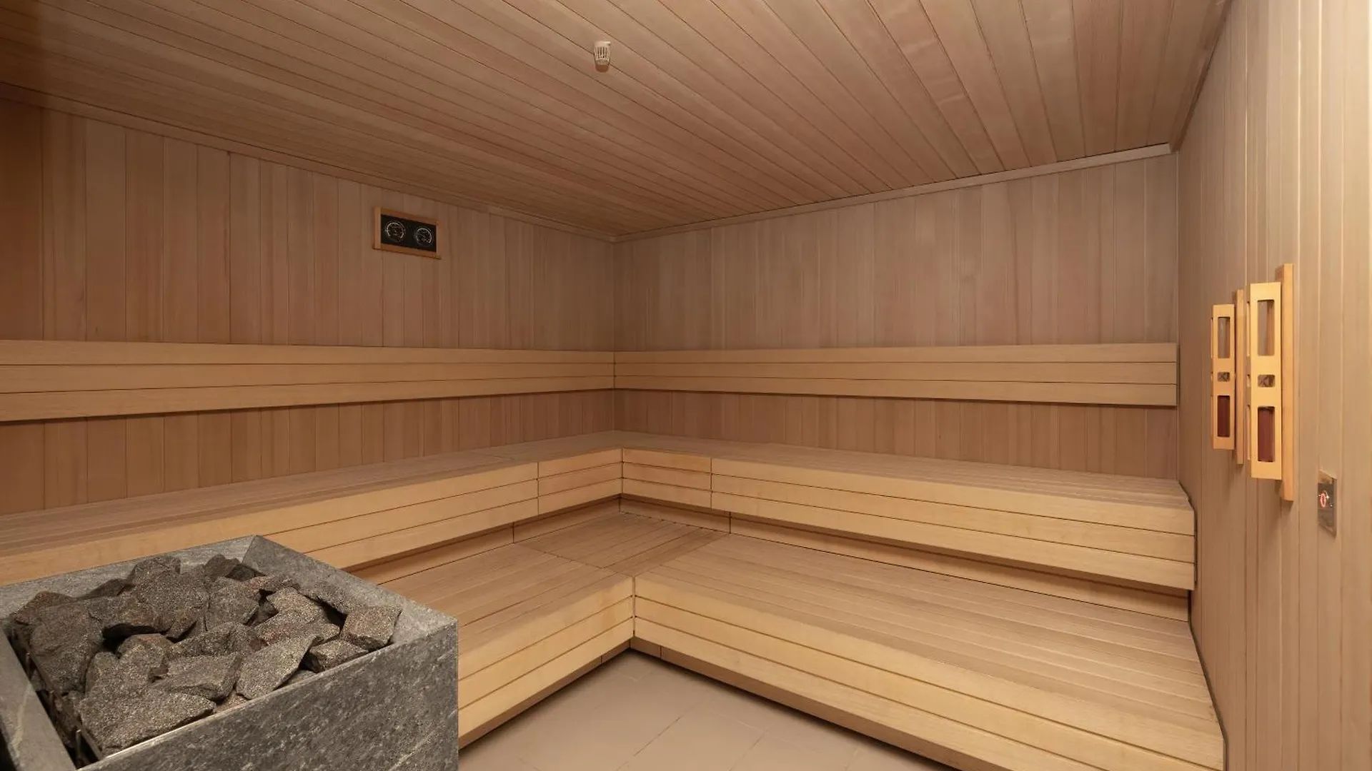 Family Apartment With Gym And Swimming Pool By Renters Prestige Kolobrzeg Poland
